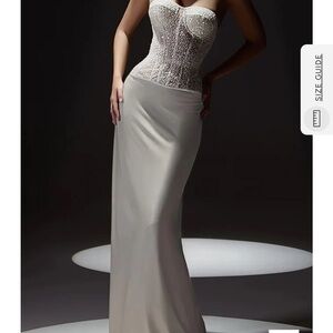 Elegant Strapless Evening Gown